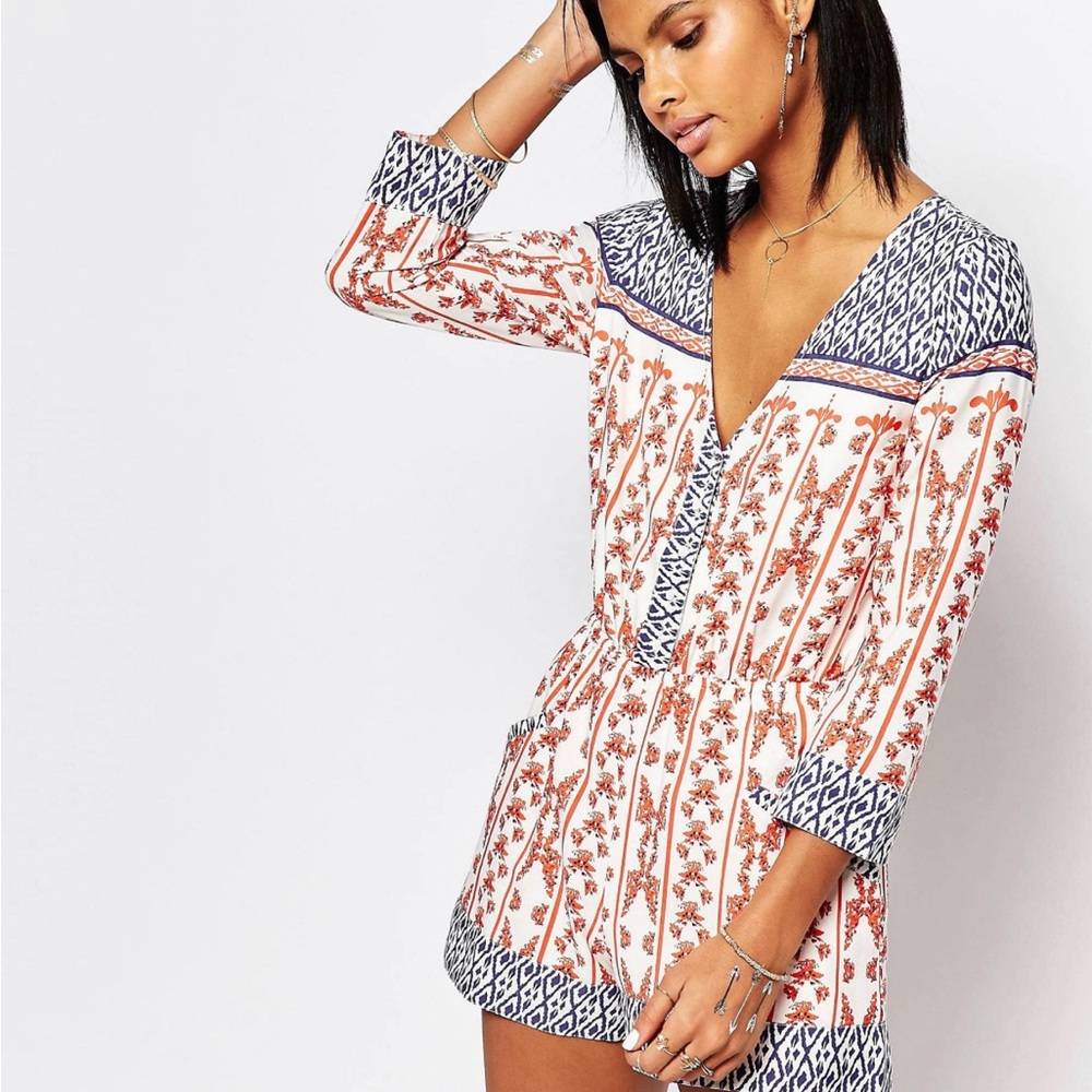 NWOT Tularosa Romper - Medium